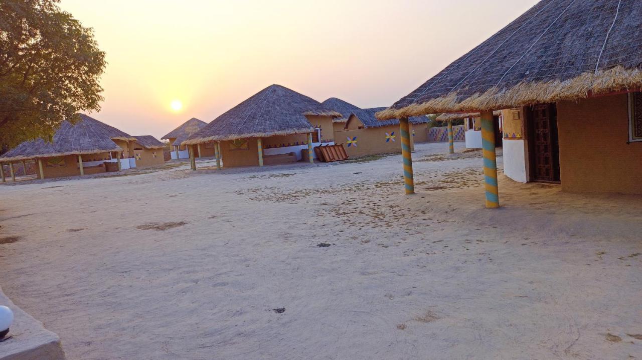 Mahefeel e Rann Resort Bherandiāla Buitenkant foto