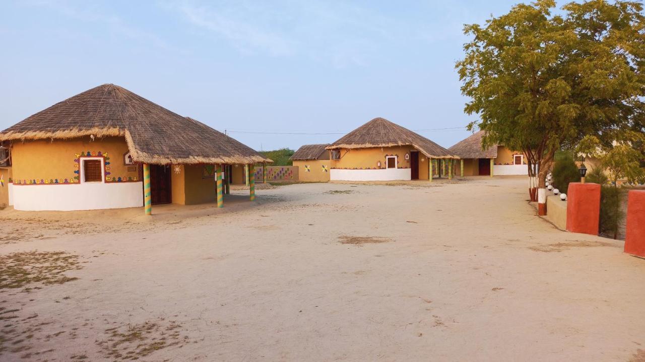 Mahefeel e Rann Resort Bherandiāla Buitenkant foto