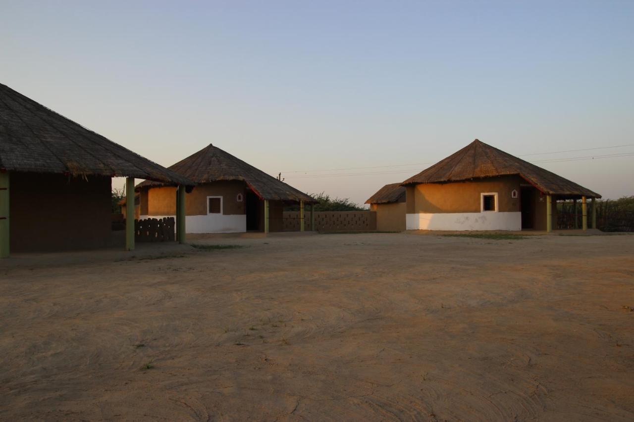 Mahefeel e Rann Resort Bherandiāla Buitenkant foto